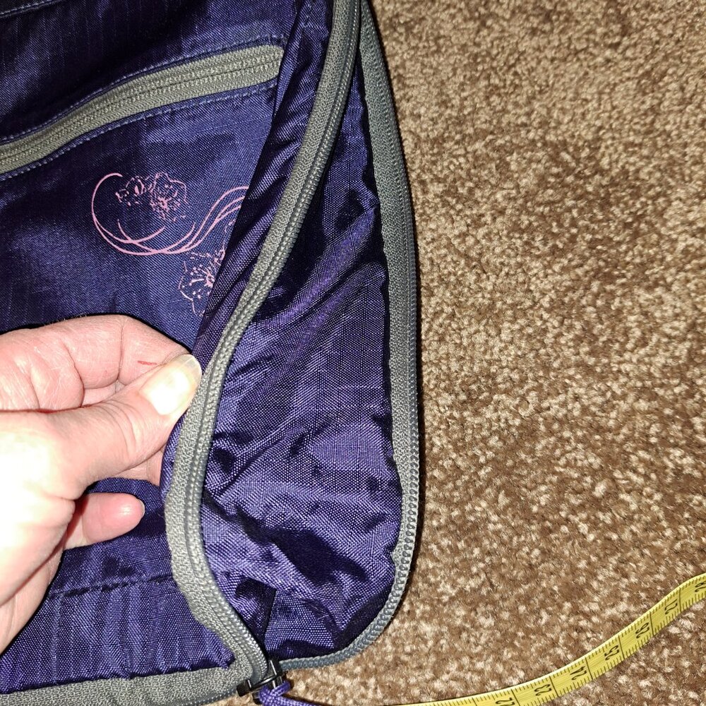 L.L. Bean Purple Crossbody Bag, Nylon, Expandable, Flower Swirl, Travel, Hiking - Picture 4 of 12